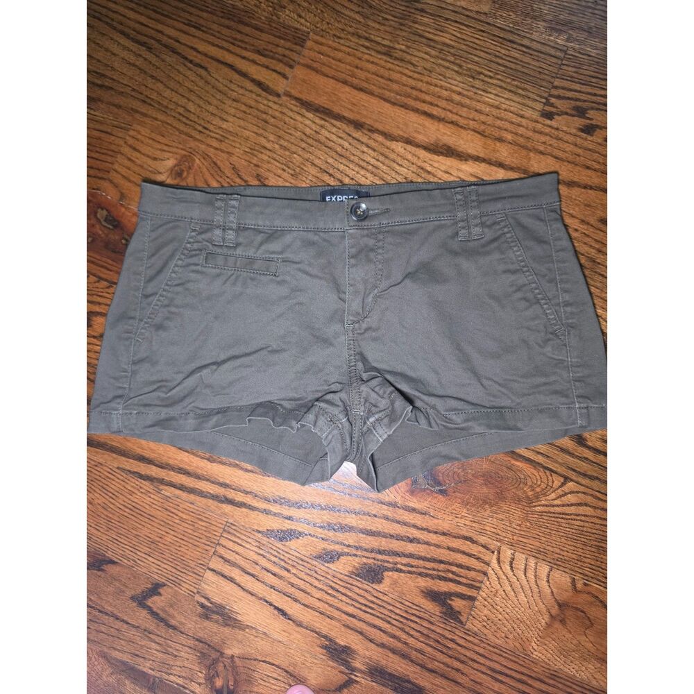 EUC Express Low Rise Shorts Size 6